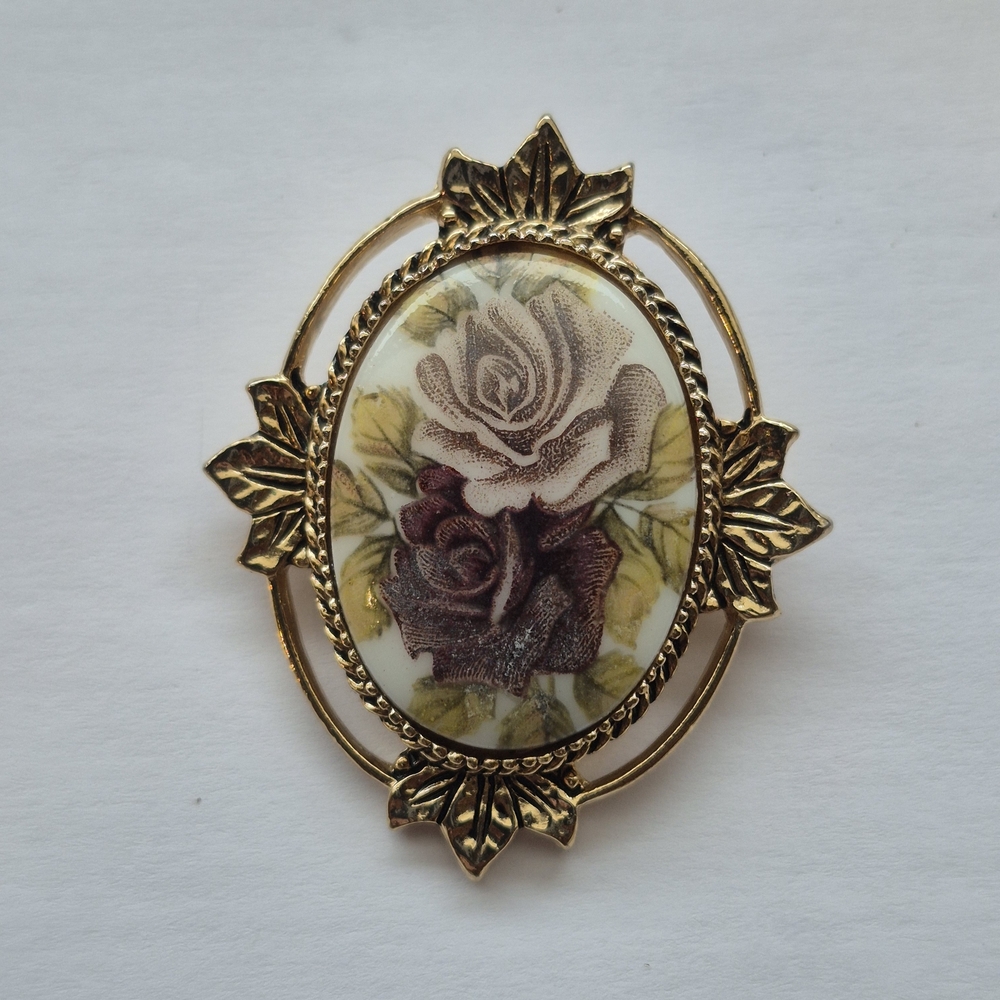 Sarah Coventry Floral Cabochon Brooch Pendant
